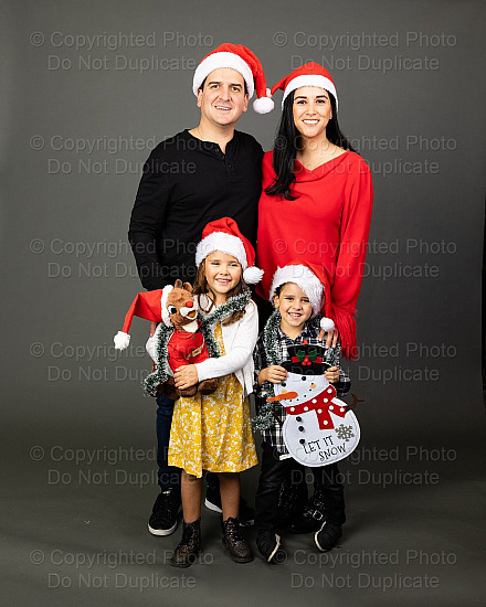 December 7th, 2025-Surrey Studio Family Portrait Fundraisers- Everyone Welcome!